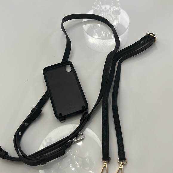 iPhone XR phone case with 2 straps - Picture 2 of 2